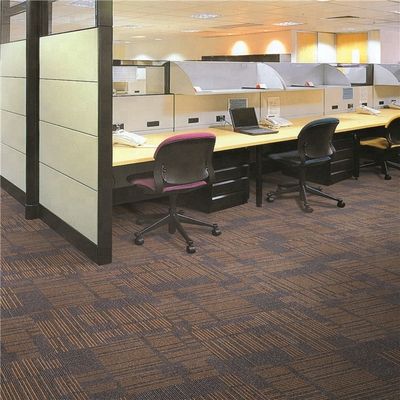 Υψόμετρος στοίβας 4mm 650g/sqm 50x50cm τετραγωνικά πλακάκια Γραφείο χαλί με σύγχρονο σχεδιασμό 100% νάιλον