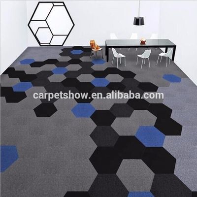 Μηχανική Tufted Hexagon DIY χρώμα εμπορικό χαλί πλακάκι για βελτίωση του δαπέδου γραφείου