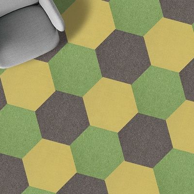 Μηχανική Tufted Hexagon DIY χρώμα εμπορικό χαλί πλακάκι για βελτίωση του δαπέδου γραφείου
