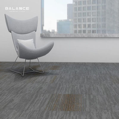 Προσαρμοσμένο πλατύ κύκλωμα στοίβας PVC Modular Carpet για σύγχρονα μοτίβα σε εμπορικούς χώρους